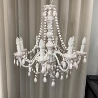 Lampadario moderno bianco