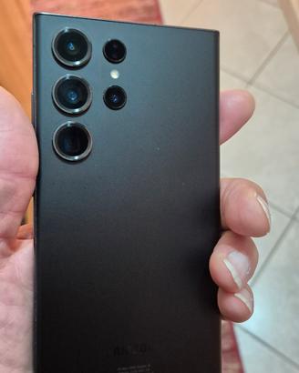 Samsung 23 ultra 512 giga come nuovo si permuta