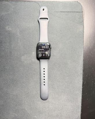 Apple Watch SE (2^generazione) 40mm
