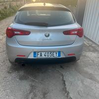 Alfa romeo giulietta anno 2015 benzina no GPL