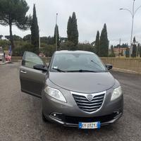 Lancia ypsilon 2016