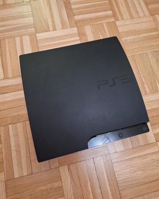 PS3 console nera 160gb + 2 joystick bianco e nero