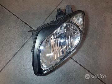 Fanali anteriori Suzuki Burgman 650 Executive