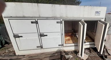 cella frigo ex autofurgone per stoccaggio mateial