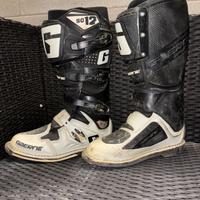 GAERNE sg12 e ALPINESTARS Tech7