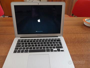 Macbook air 13 "  I5