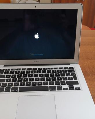 Macbook air 13 "  I5