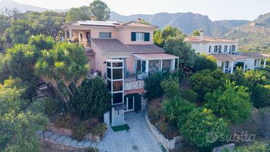 Villa Aurora