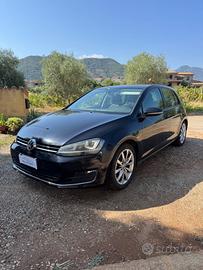 Volkswagen Golf 2.0 TDI DSG 5p. Highline BlueMotio