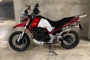 MOTO GUZZI V85TT EVOCATIVE GRAPHICS