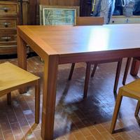 Tavolo vintage con 6 sedie