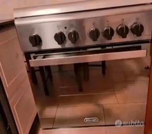 Cucina libera installazione De'Longhi