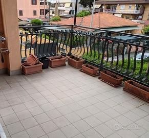 Appartamento bilivelli monti s.paolo ACILIA