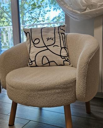 Sedia poltrona da salotto moderna con schienale