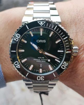 Oris Aquis Date 