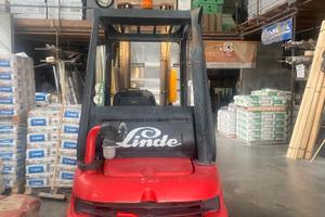 CARRELLO ELEVATORE LINDE