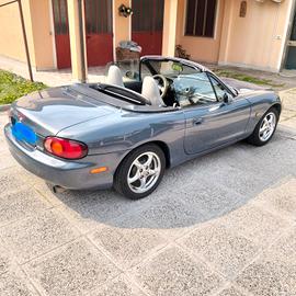 Mazda mx-5 GPL versione speciale Trilogy