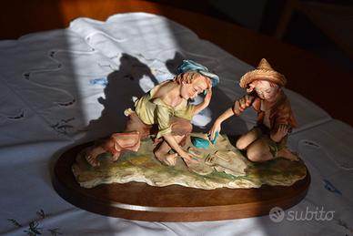 Statuina in ceramica dipinta a mano Capodimonte