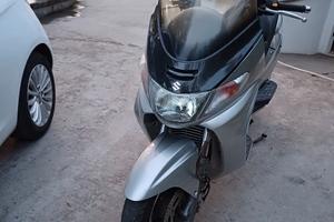 Suzuki Burgman 400