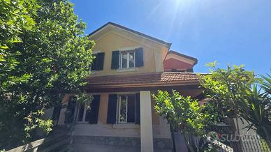 Villa di 135 m² con 5 locali a Casarza Ligure