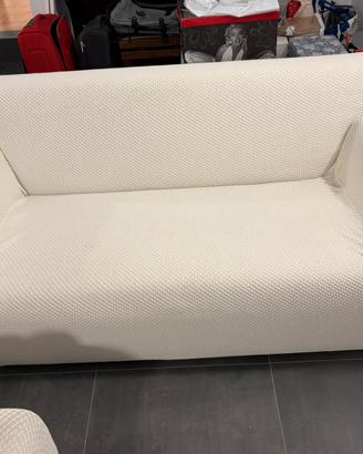 Coppia divani due posti e pouf
