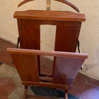 Indossatore appendiabiti in legno
