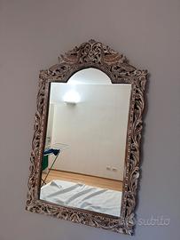 Specchio da parete intagliano a mano