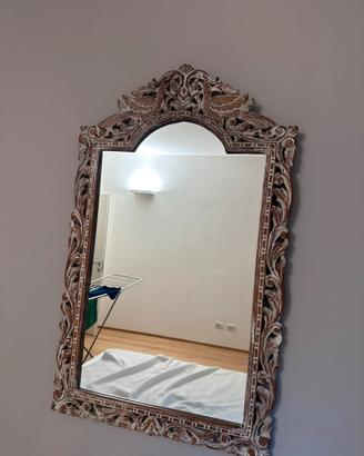 Specchio da parete intagliano a mano