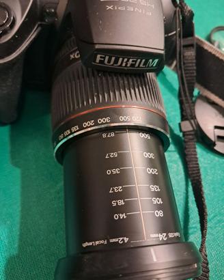 FUJIFILM FINEPIX HS20EXR