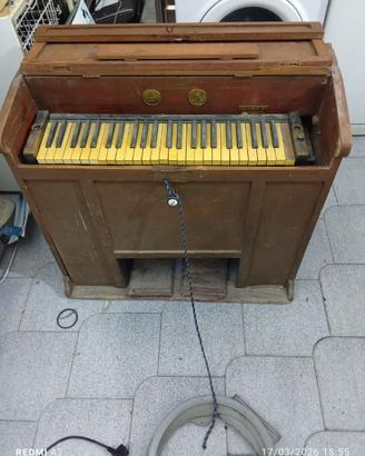 Organo da restaurare antico