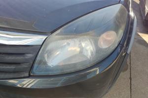 Proiettore sinistro DACIA SANDERO del 2012