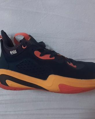 Scarpa BASKET NBA unisex tg. 37.5
