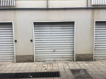 Garage. Via Niscemi,Caltanissetta