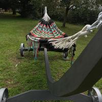 Supporto con amaca per giardino 