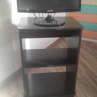 supporto TV con ruote