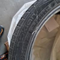 GOMME INVERNALI NOKIAN 245/40R19