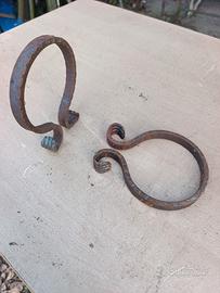 collari e bacchette in ferro battuto 