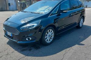 ciao.  Ford S Max 7 posti ano2016.