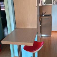 Cucina seminuova con elettrodomestici