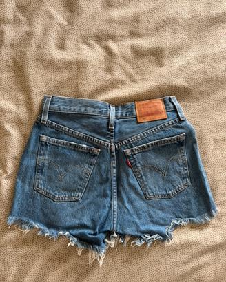 Pantaloncini levi’s donna