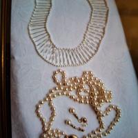 Collana di perle + 1 Girocollo di perline e bugle
