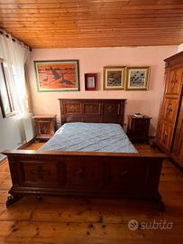 Camera da Letto Completa in Legno Massello