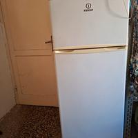 frigo con congelatore Indesit