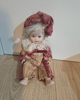 Deliziosa bambola vintage in porcellana, stile pag