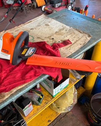 Taglia siepe Stihl HSE52