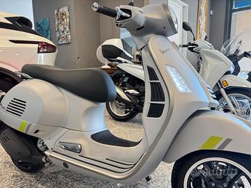 VESPA 300 GTS Supertech