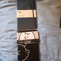 Moleskine notebooke e Peanutes. con adesivi