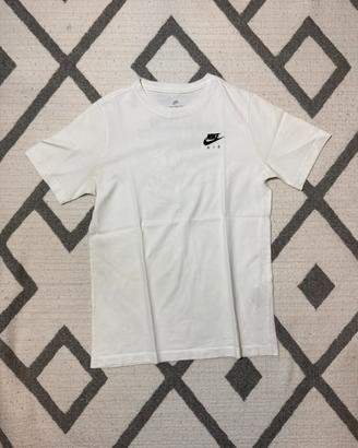 T-shirt Nike bianca