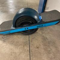 Onewheel PintX + Fender e ultra charger