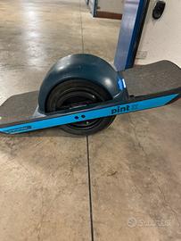 Onewheel PintX + Fender e ultra charger